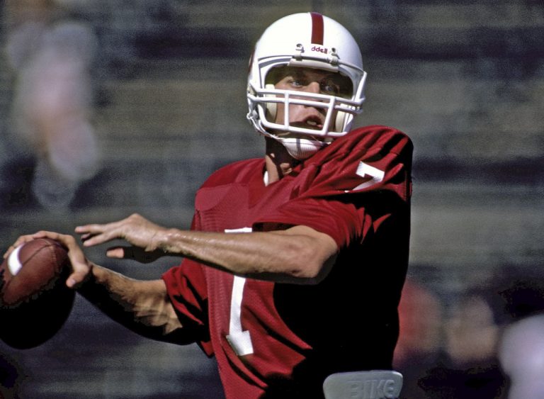 Top 10 best quarterbacks in NFL history Sportszion