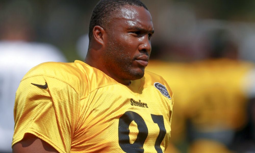 Steelers’ Defensive End Stephon Tuitt Is Not Kneeling For National