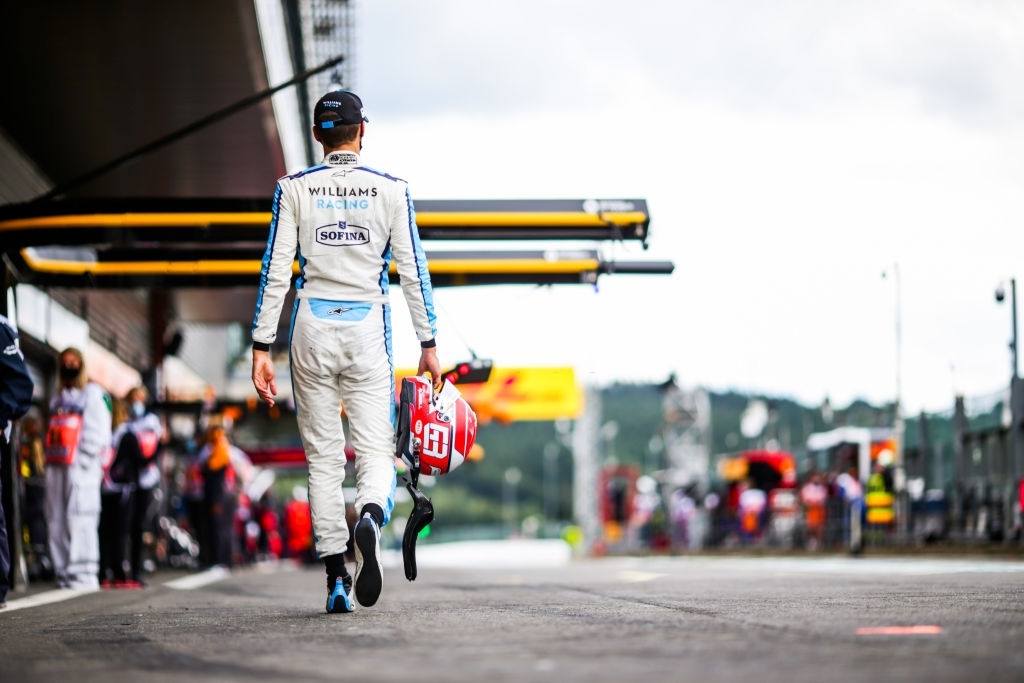 Russell and Giovinazzi crash at Belgian GP