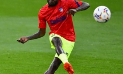 Partey warms up before a La Liga game