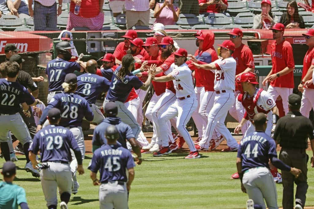 Angels vs Mariners bench clearing brawl