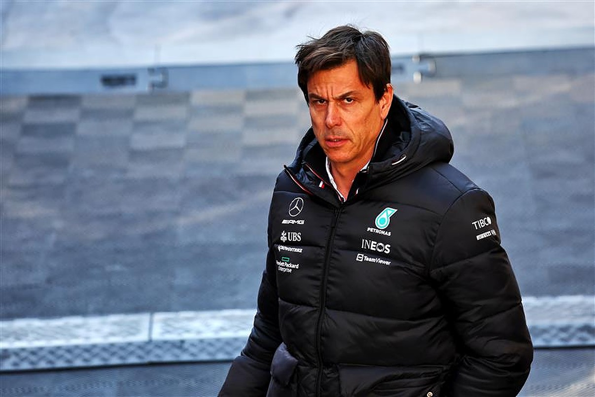 Toto Wolff on employees quitting