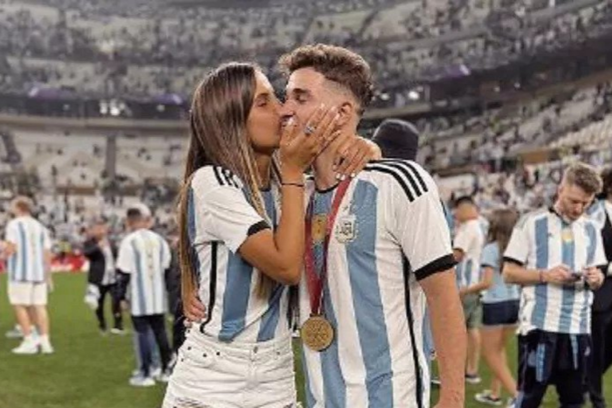 Julian Alvarez and his girlfriend.
