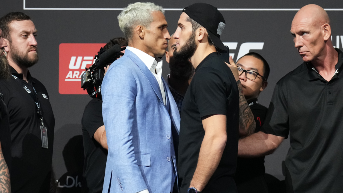 Charles Oliveira vs Islam Makhachev UFC Lightweight 2023
