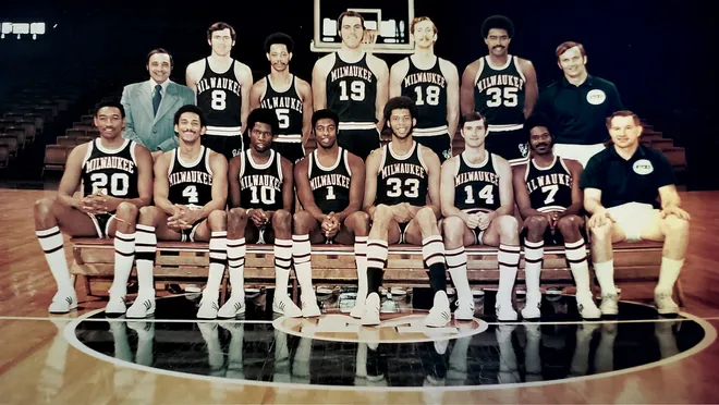 Milwaukee Bucks vs. San Francisco Warriors, 1971