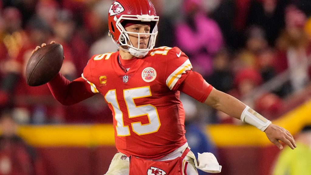 Why Patrick Mahomes shouts before the snap? Explaining the use of