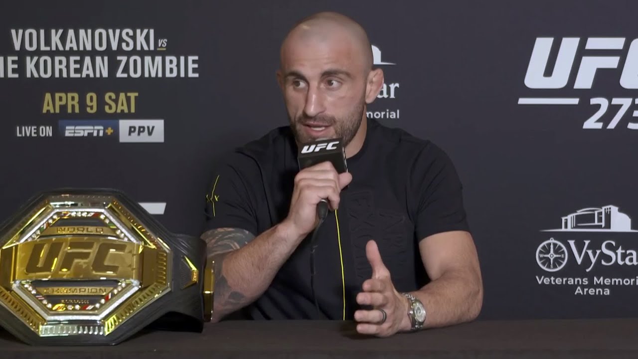 Alexander Volkanovski speaking at a press conference