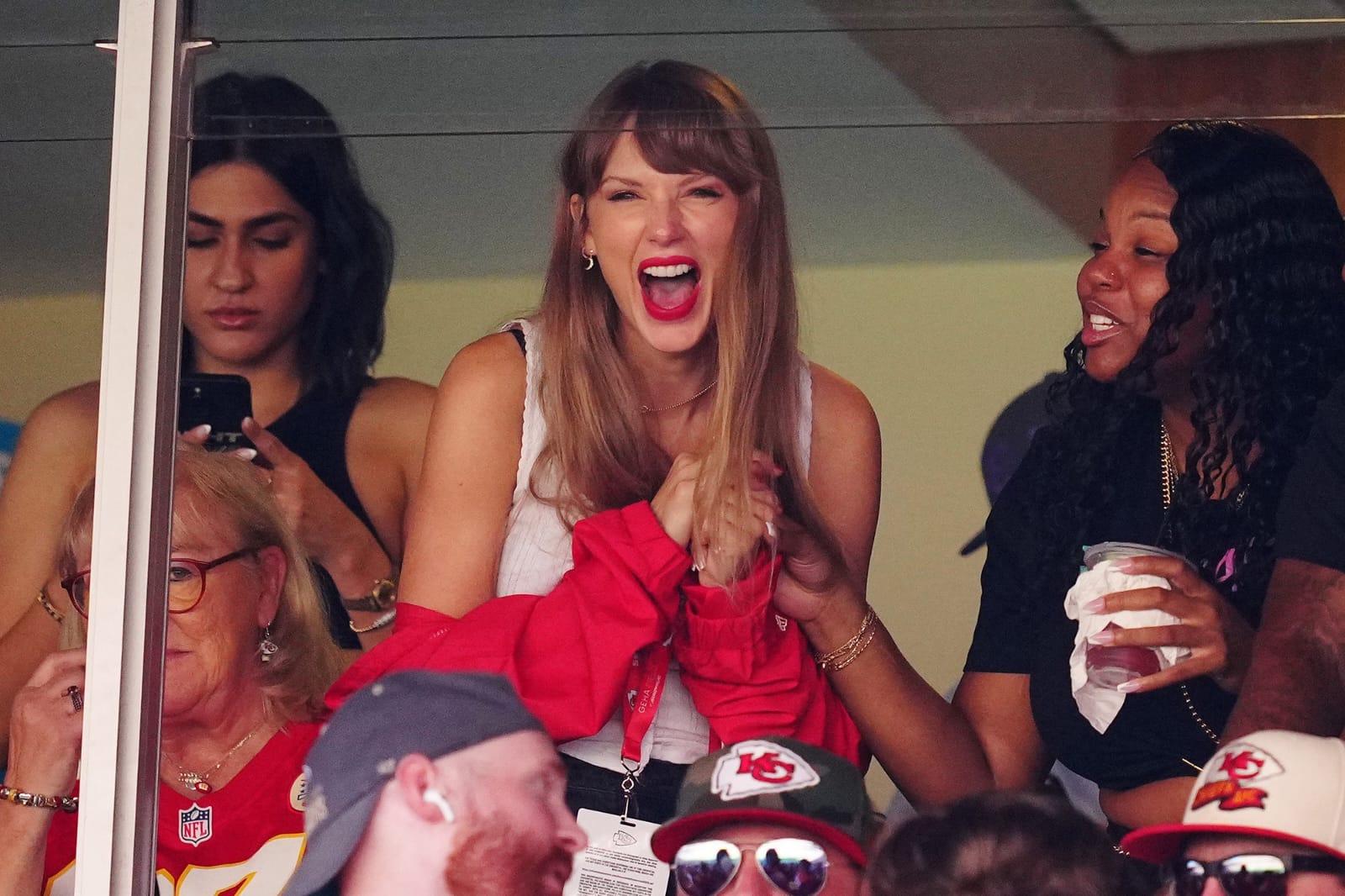 Why does the nfl adore taylor swift so much exploring in great detail