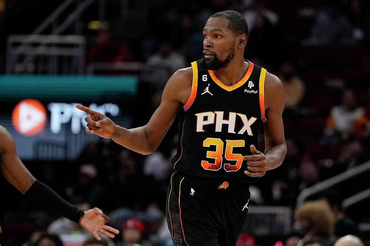 Kevin Durant secures triple-double as Suns beat Rockets on the road.