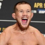 Petr Yan earns “savage” shoutouts for fightback with torn ACL against Song Yadong at UFC 299